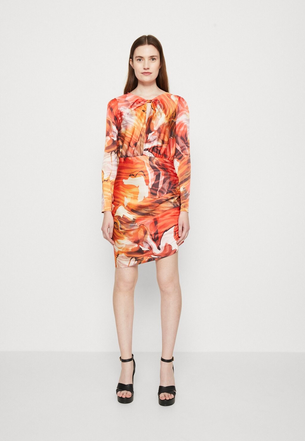 

Коктейльное платье MARCIANO BY GUESS