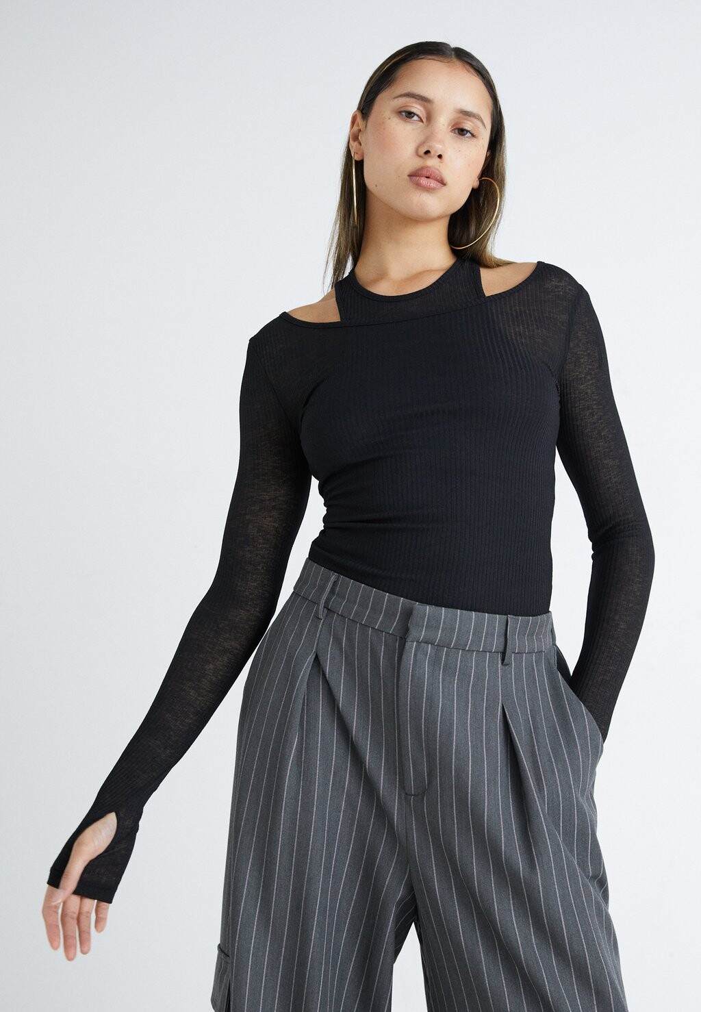 

Блузка с длинными рукавами Gina Tricot, черный
