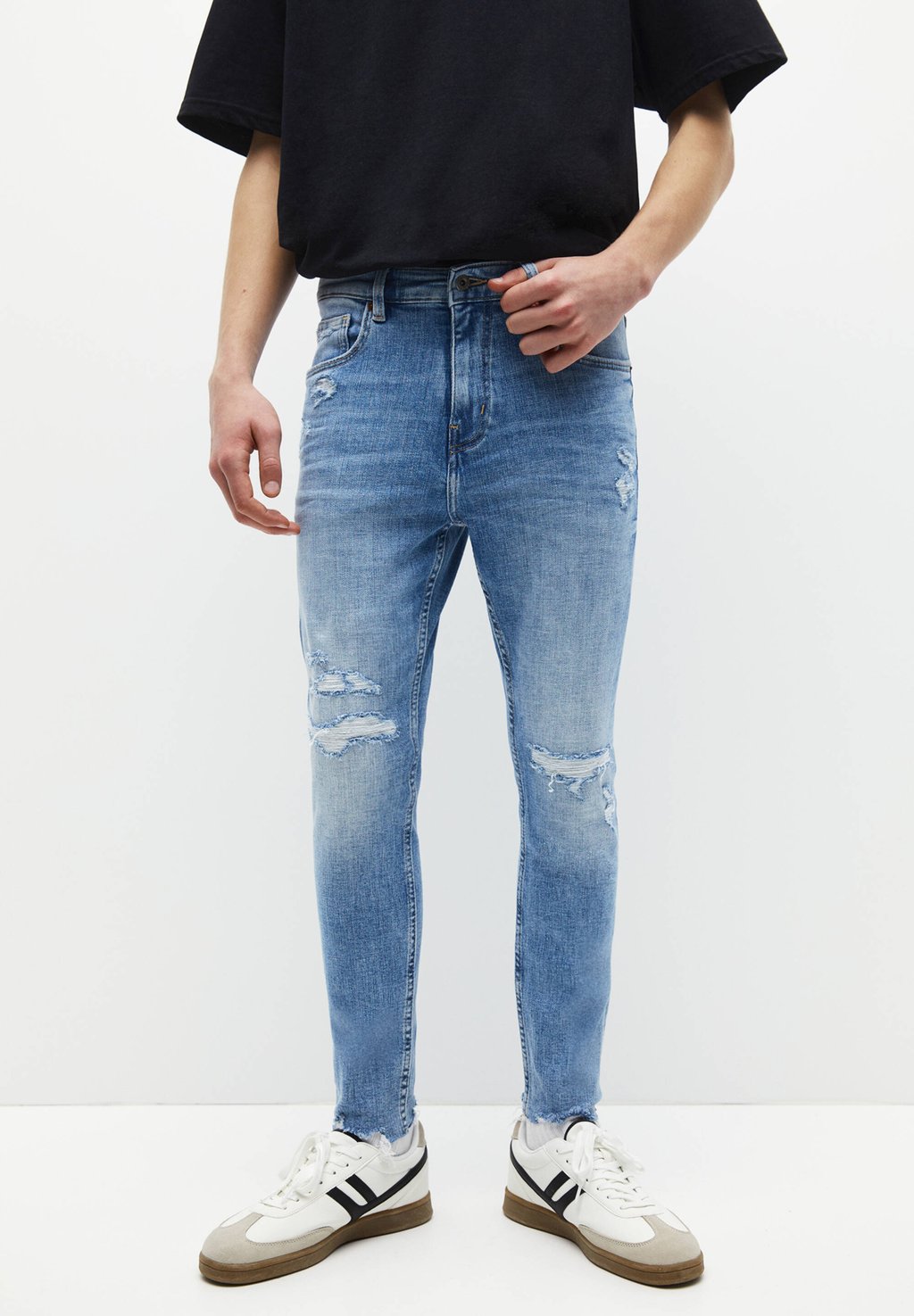 

Джинсы Slim fit PULL&BEAR