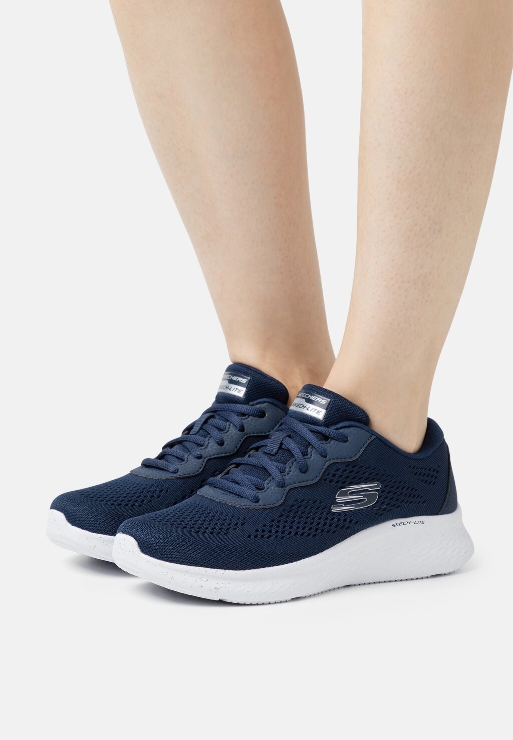 

Кроссовки Skechers