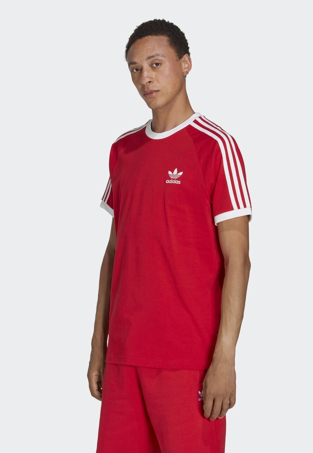

Футболка с принтом adidas Originals, Красный