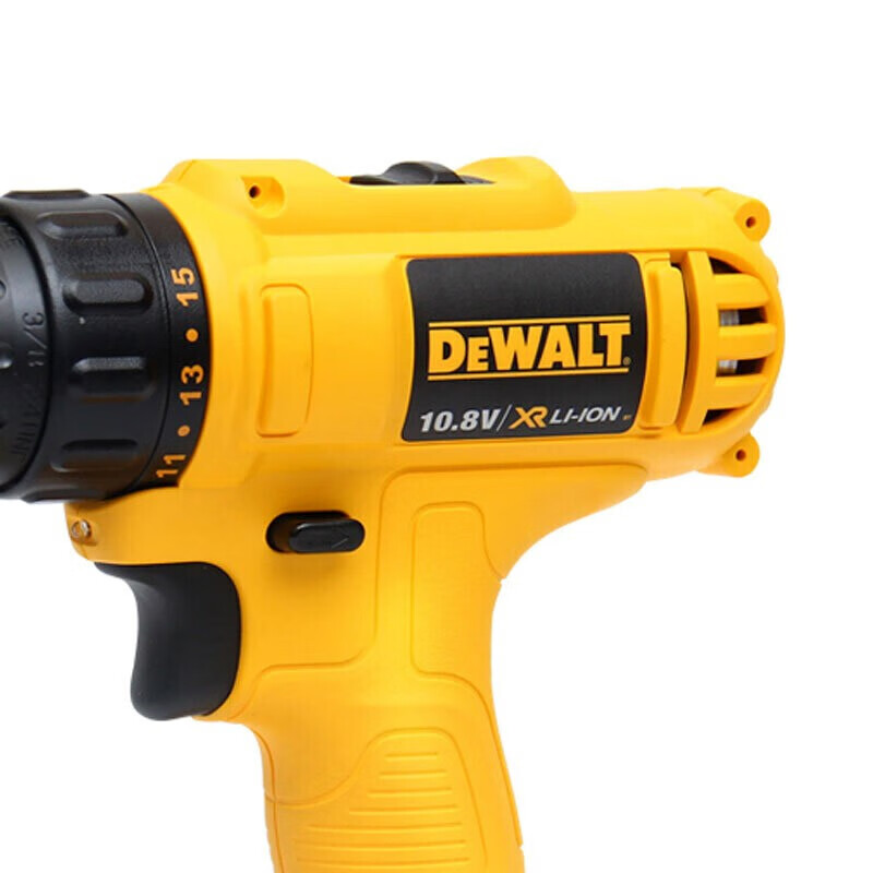 Отвертка электрическая Dewalt DCD700S2K, 10 мм