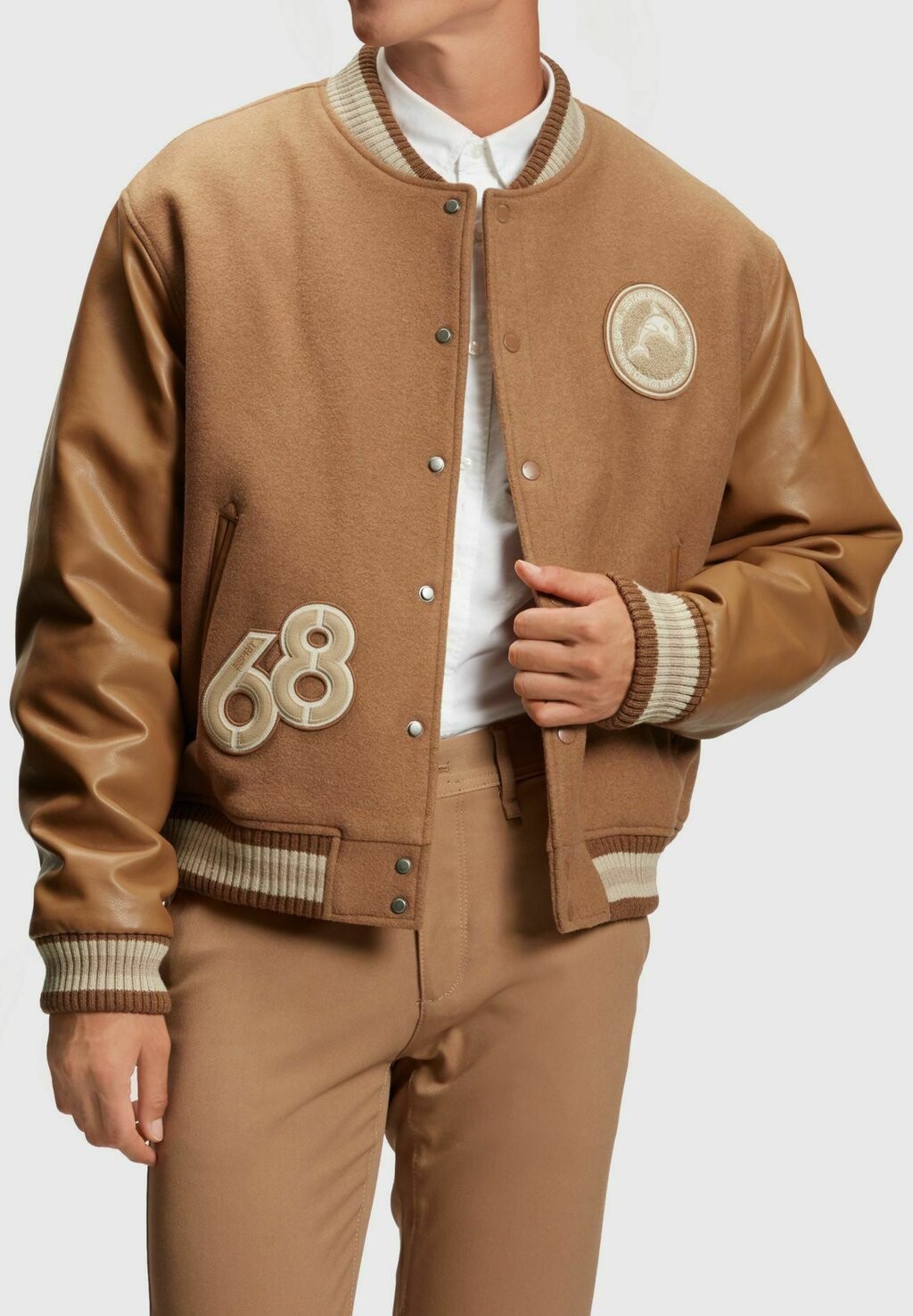 

Бомбер Esprit