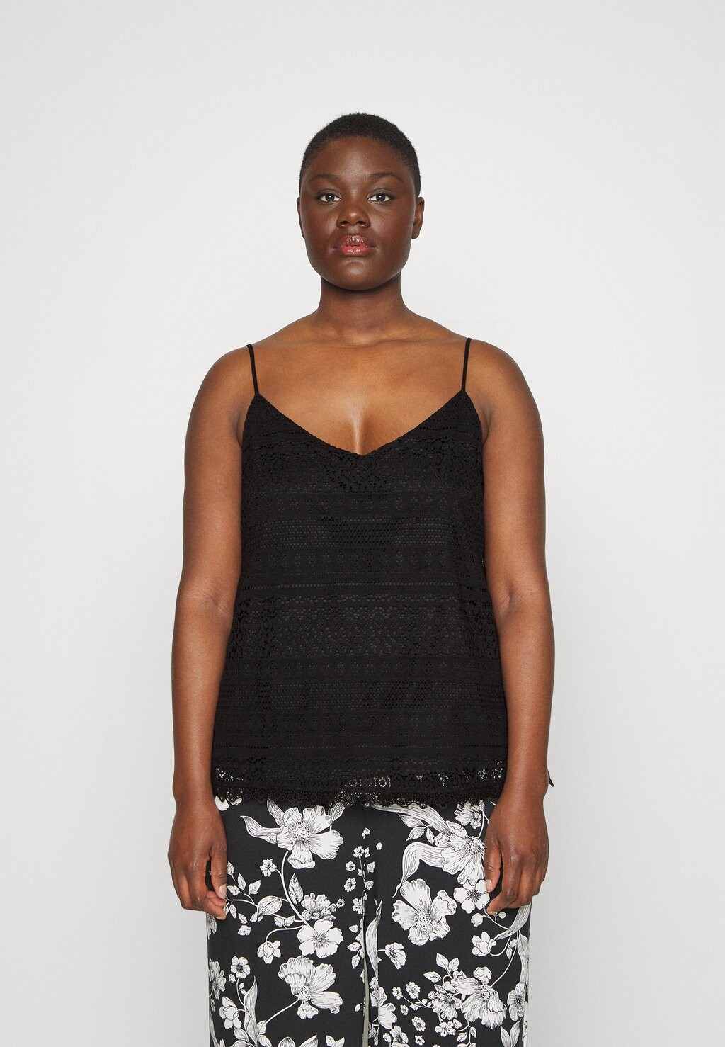 

Топ Vero Moda, черный