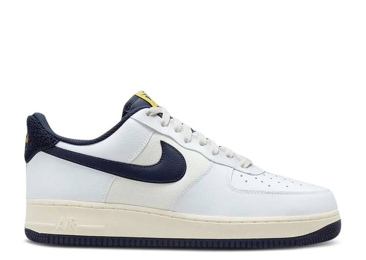 

Кроссовки Nike AIR FORCE 1 '07 LV8 'VARSITY JACKET - MICHIGAN', белый