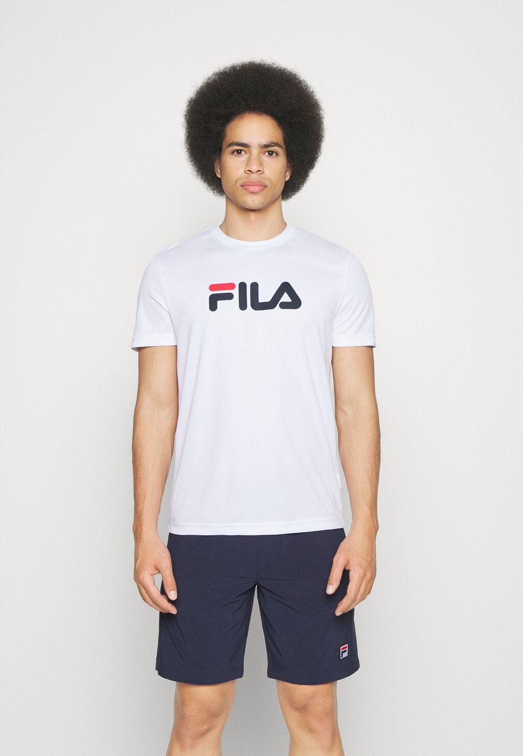 

Футболка с принтом ЛОГОТИП Fila, белый