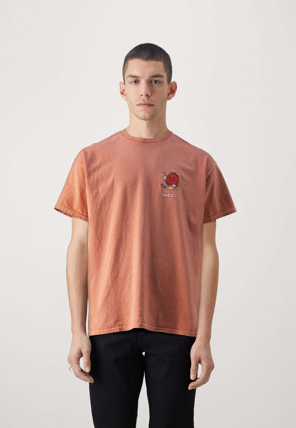 

Футболка с принтом LIFE IS SWEET TEE UNISEX BDG Urban Outfitters, цвет orange