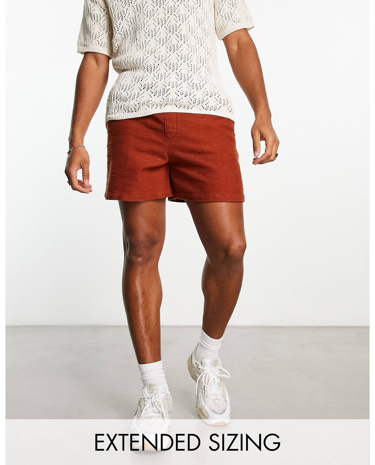 

Коричневые широкие текстурные шорты укороченной длины ASOS DESIGN