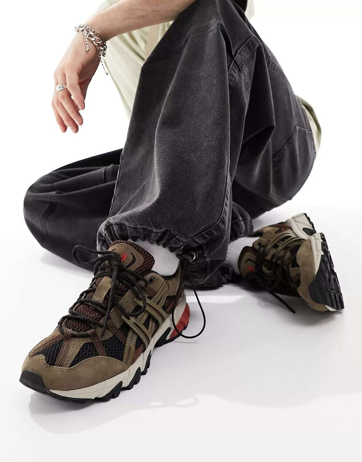 

Коричневые кроссовки Asics Gel-Sonoma 15-50, Коричневый