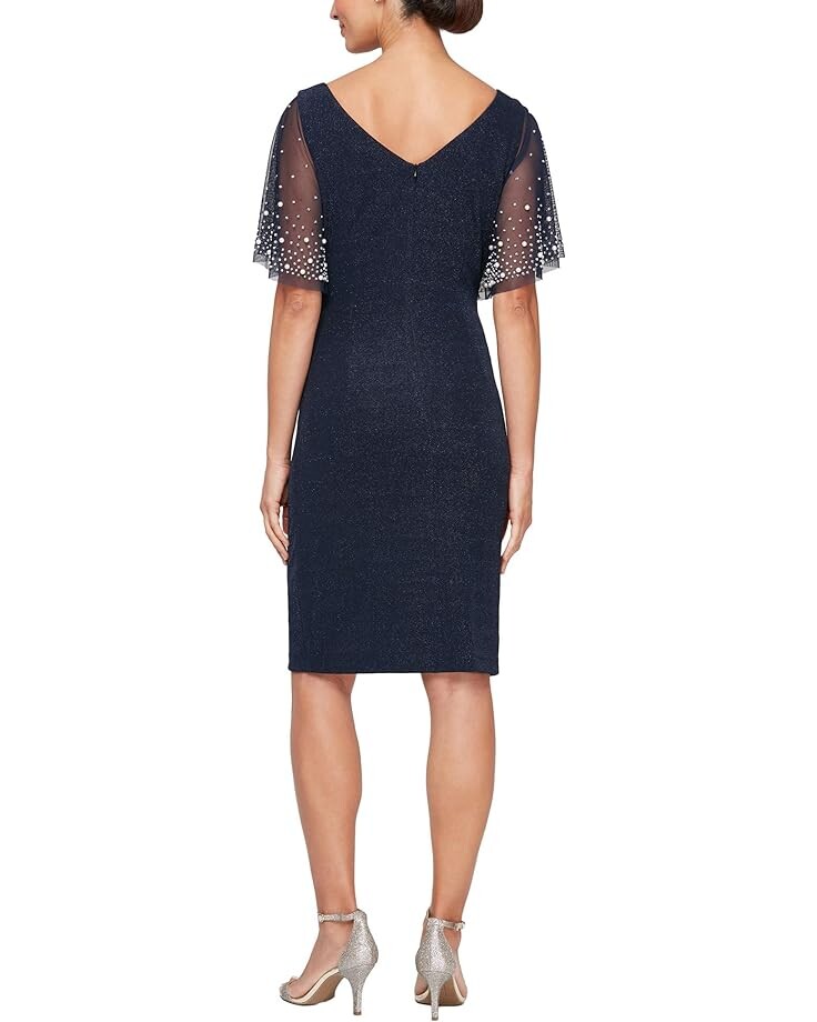 

Платье Alex Evenings Metallic Knit Short Dress with Embellished Flutter Sleeve, цвет Dark Navy
