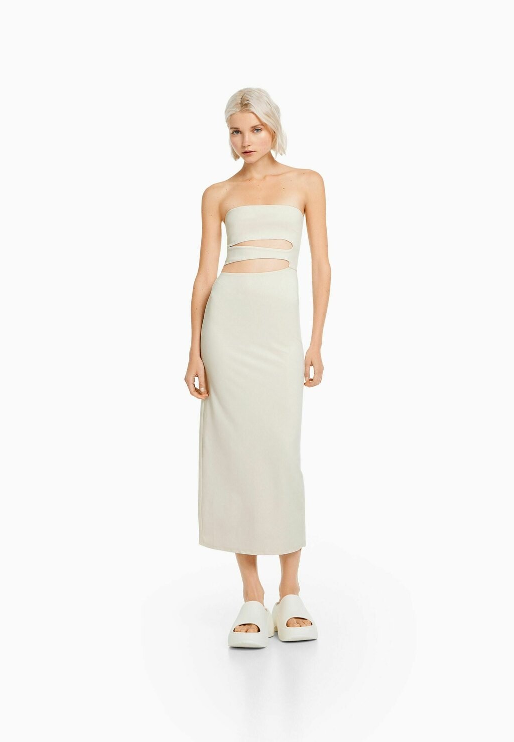 

Платье-футляр Bershka, бежевый