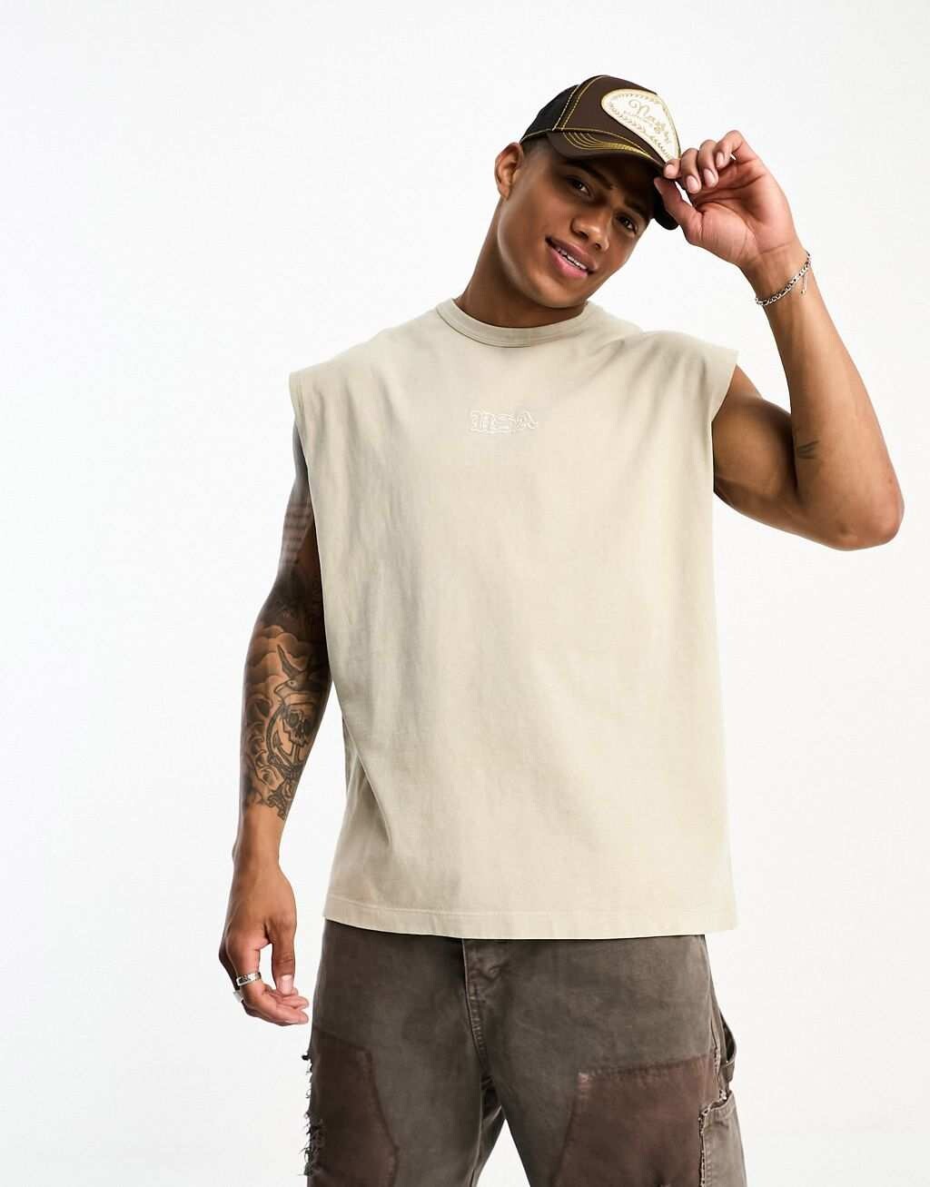 

Тяжелый жилет из мытого камня с вышивкой на груди ASOS DESIGN