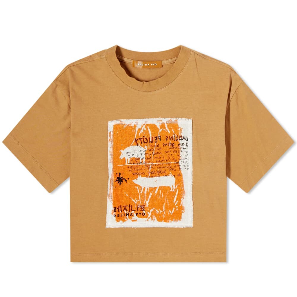 

Rejina Pyo Quinn Logo Patch T-Shirt, бежевый