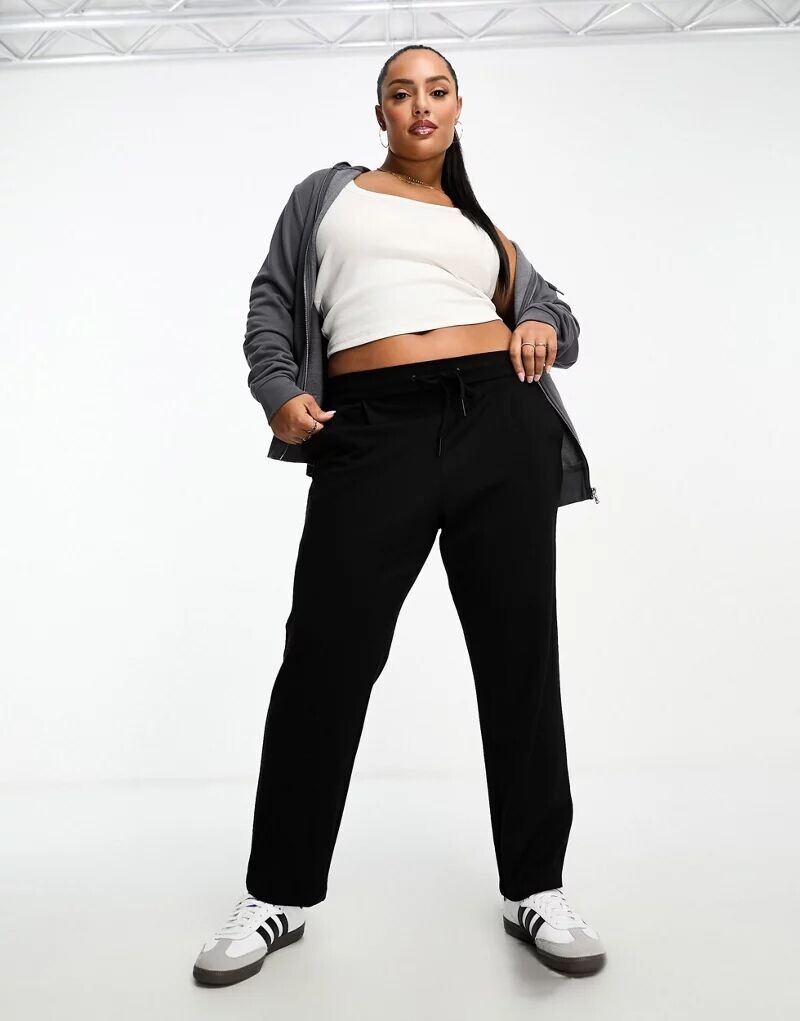 

Черные зауженные джоггеры с поясом Vero Moda Curve