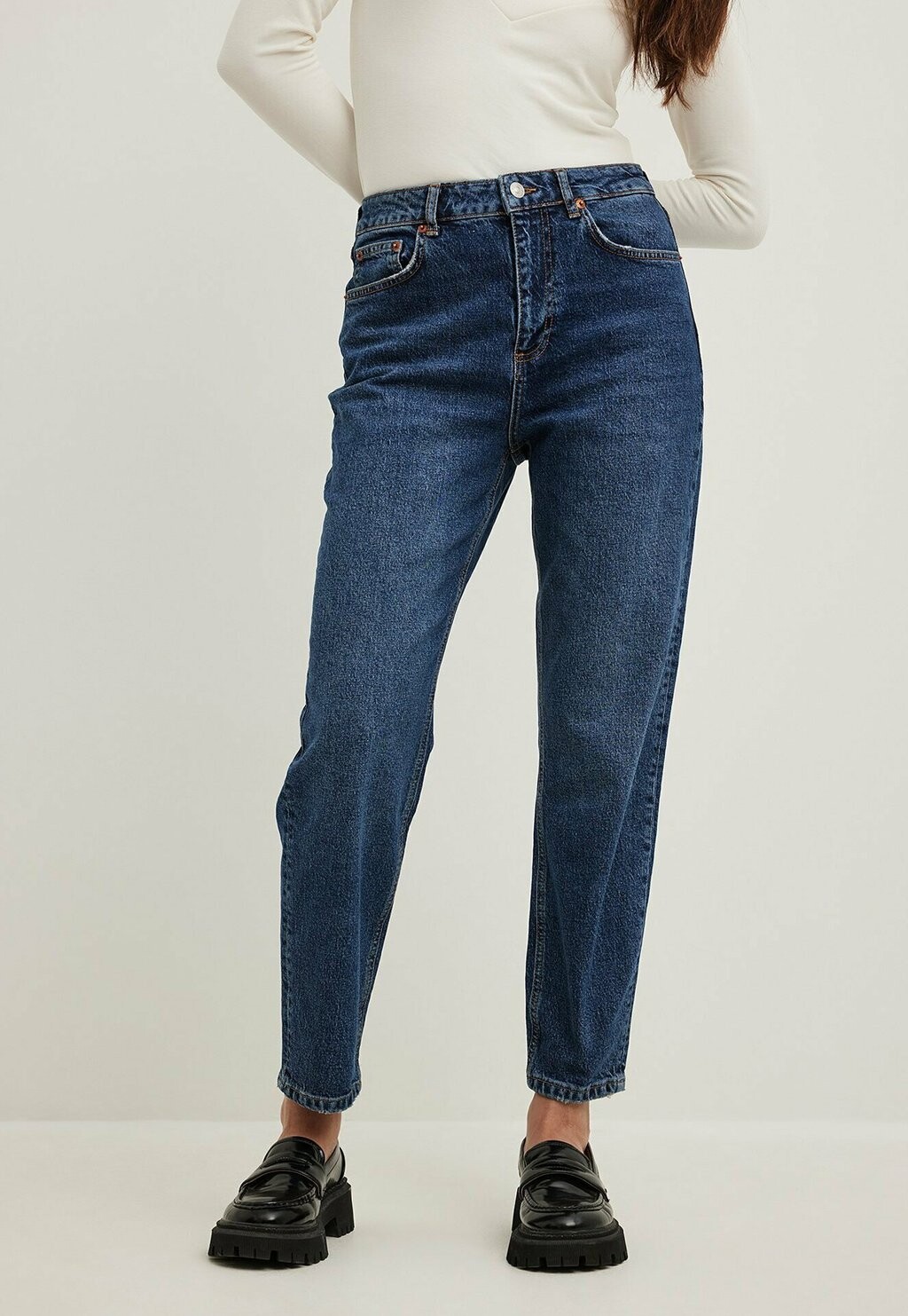

Джинсы Tapered Fit NA-KD, темно-синий