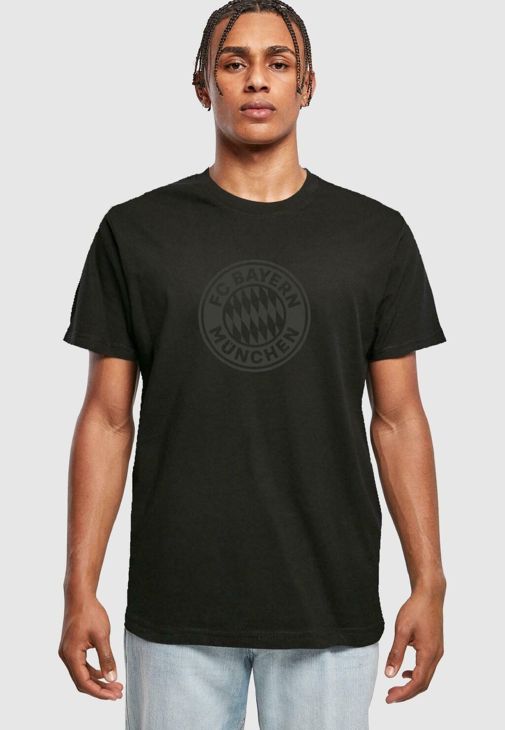 цена Футболка с принтом TONAL LOGO ROUND NECK FC Bayern München, цвет black