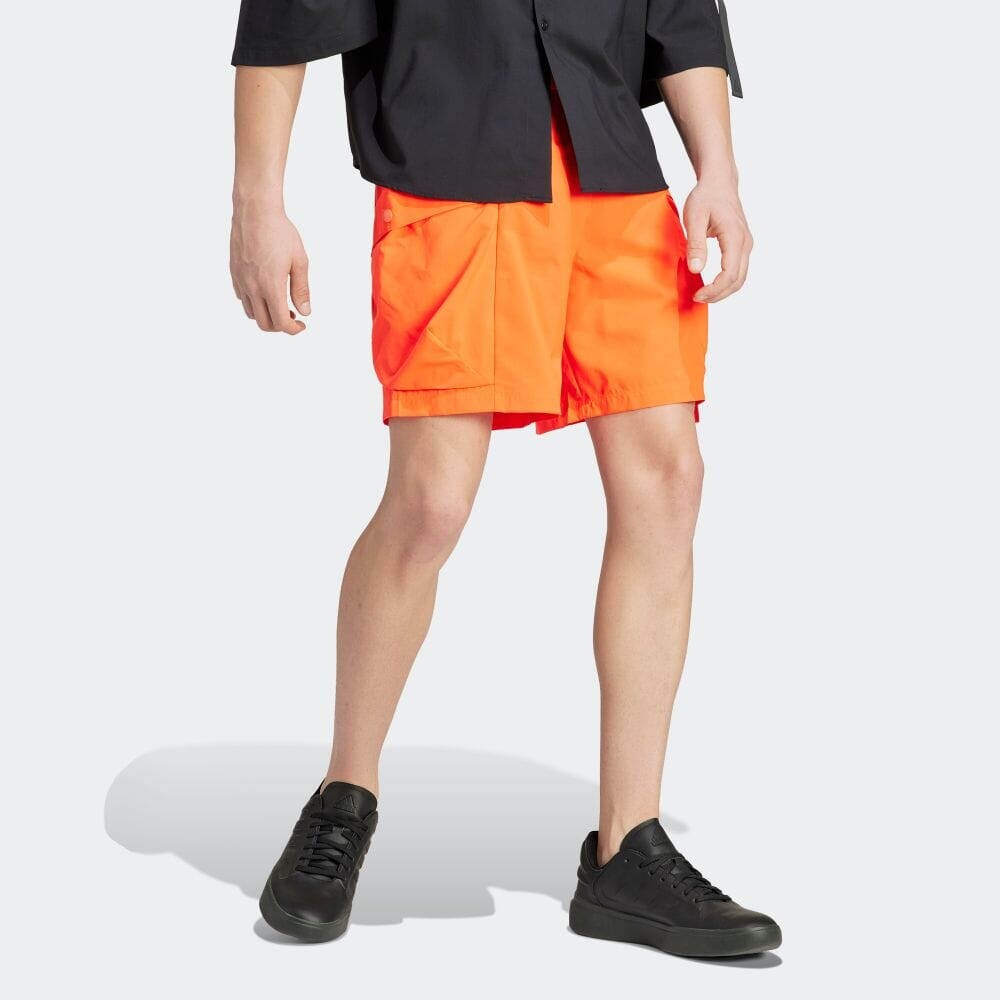 

Шорты Adidas IC6736, красный