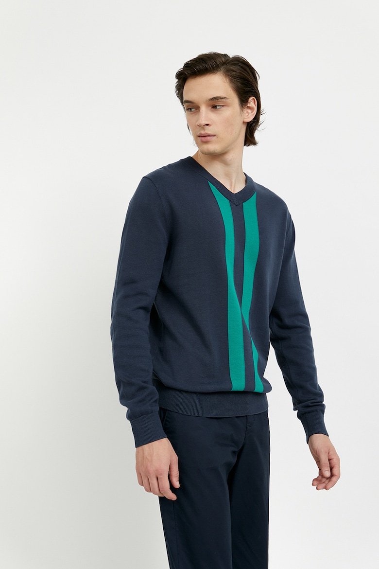 цена Полосатый свитер со шпицем Finn Flare, зеленый