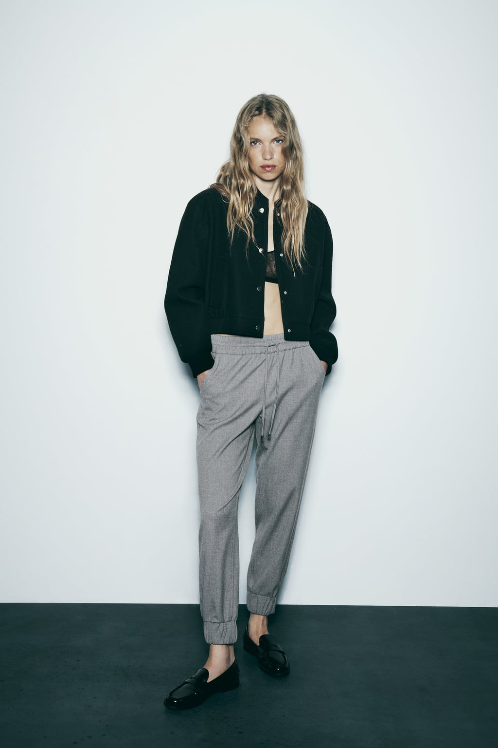 

Брюки с манжетами по краю ZARA, серый
