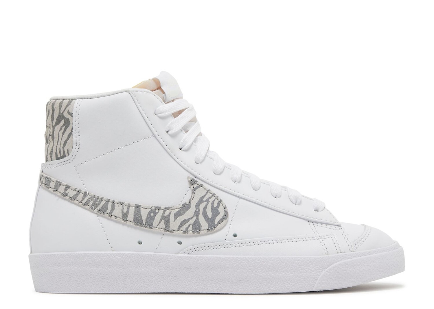 

Кроссовки Nike Wmns Blazer Mid '77 Se 'Zebra', белый
