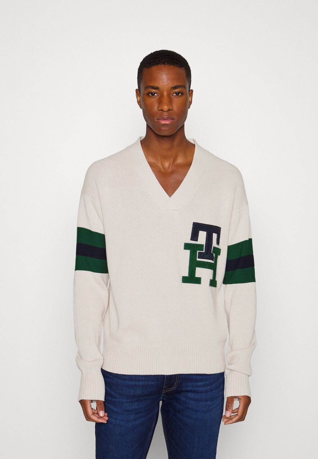 

Свитер Tommy Hilfiger, молочный
