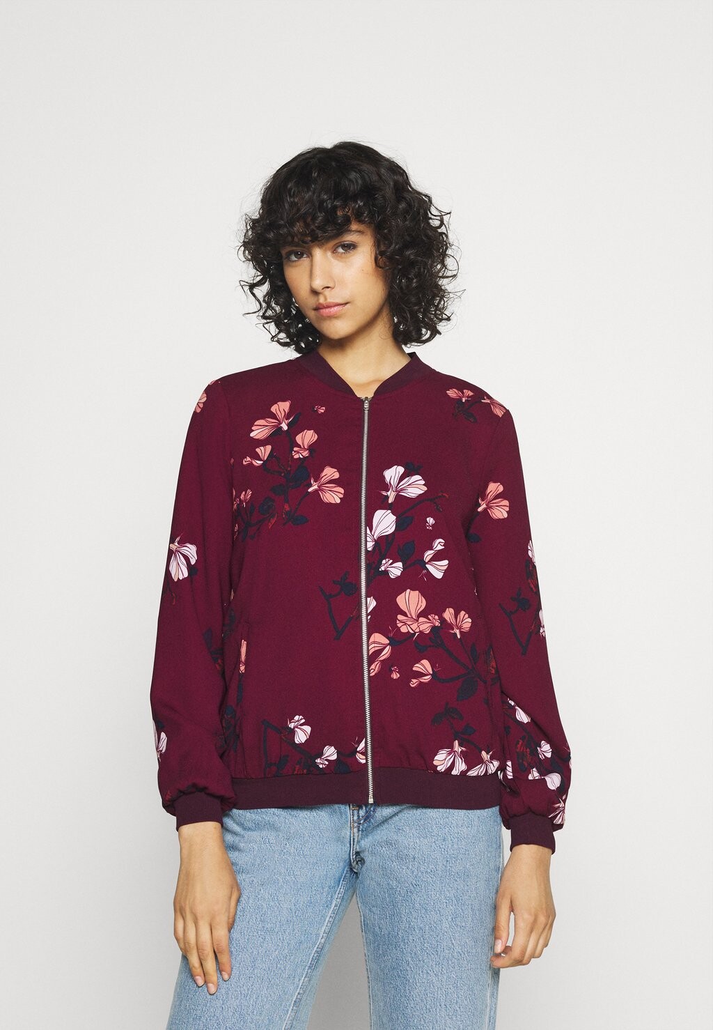 

Куртка бомбер Vero Moda