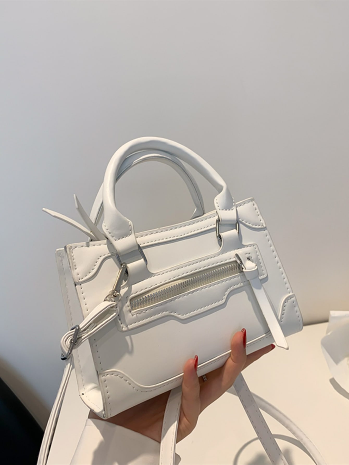 Мини-модная сумочка с регулируемым плечевым ремнем, белый