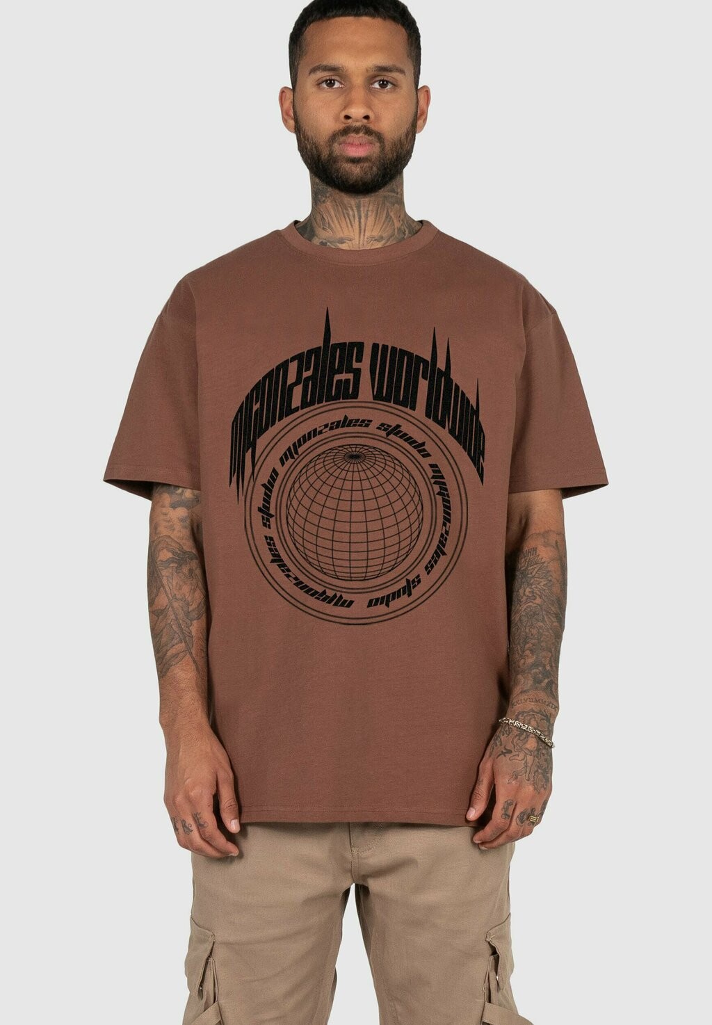 

Футболка с принтом MÄNNER WORLDWIDE X HEAVY OVERSIZED MJ Gonzales, коричневый