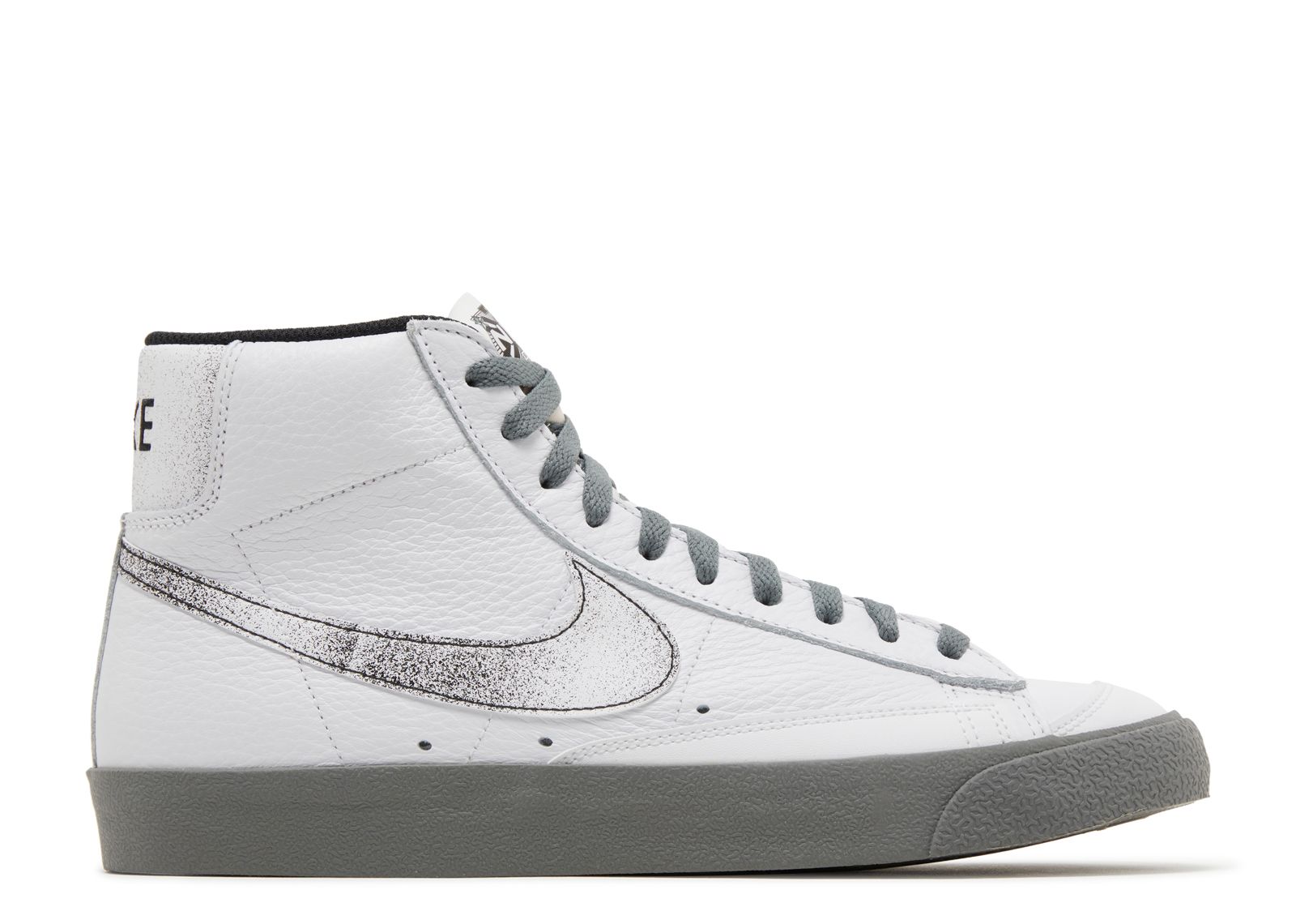Кроссовки Nike Blazer Mid '77 '50 Years Of Hip-Hop', белый цена и фото