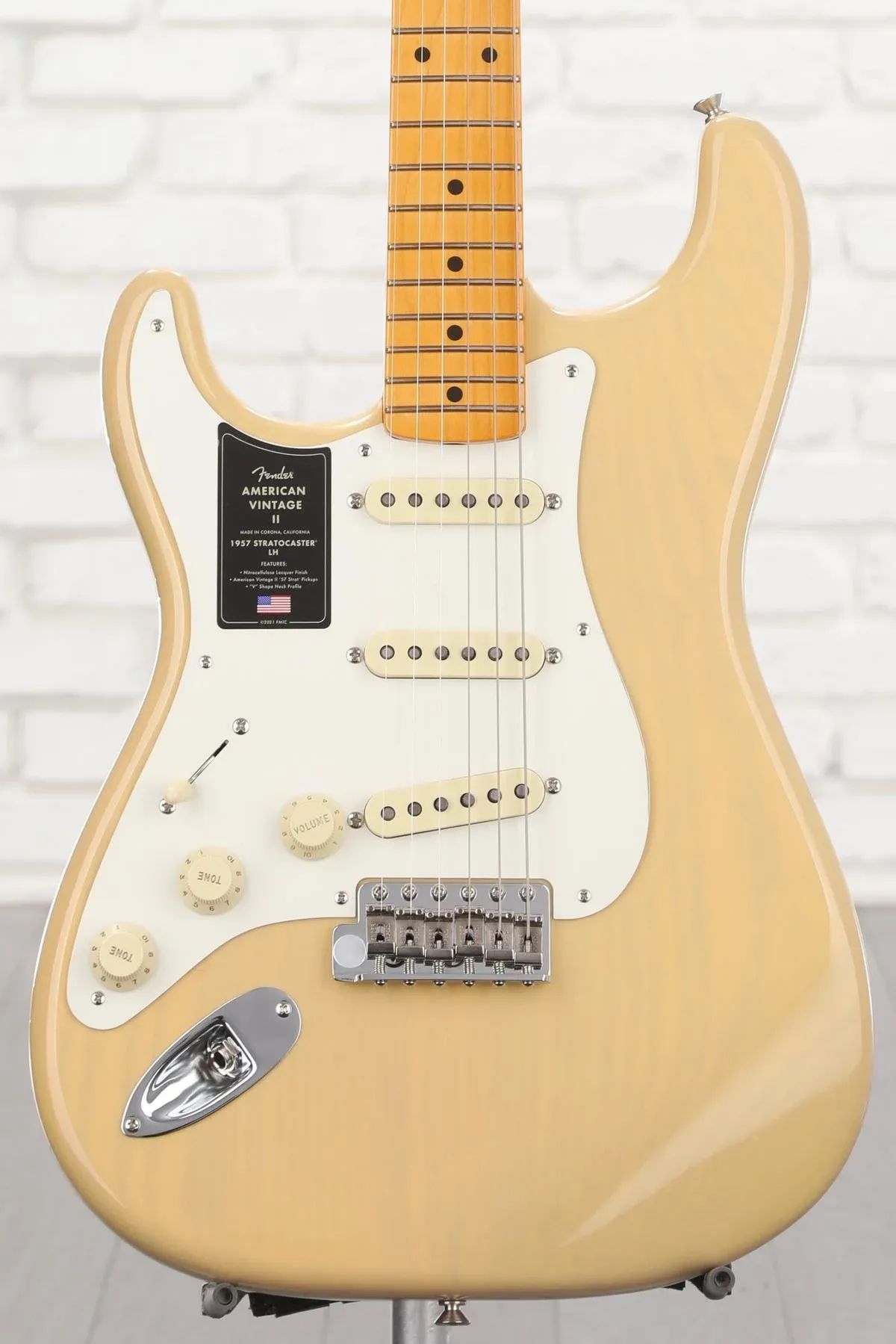 

Электрогитара Fender American Vintage II 1957 Stratocaster для левой руки — Vintage Blonde