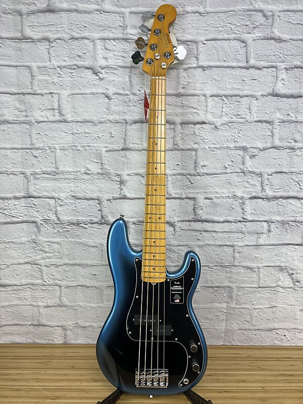 

Басс гитара Fender American Professional II Precision Bass V with Maple Fretboard 2020 - Present - Dark Night
