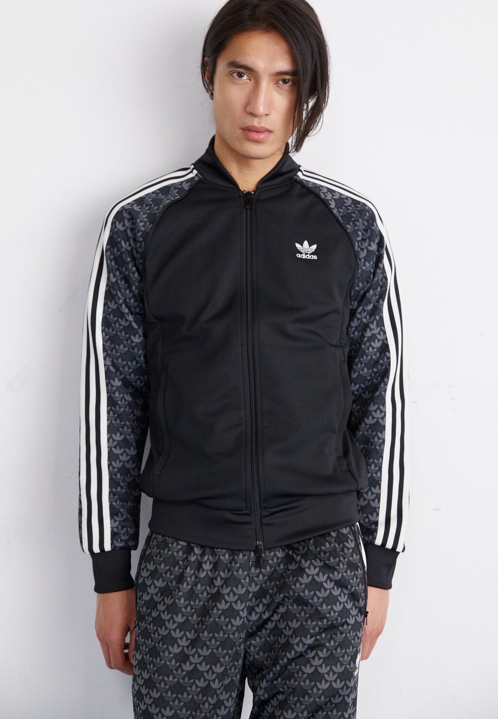 

Спортивная куртка adidas Originals, черная, Черный