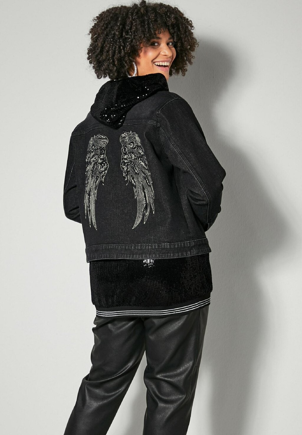 

Джинсовая куртка Angel of Style, черный