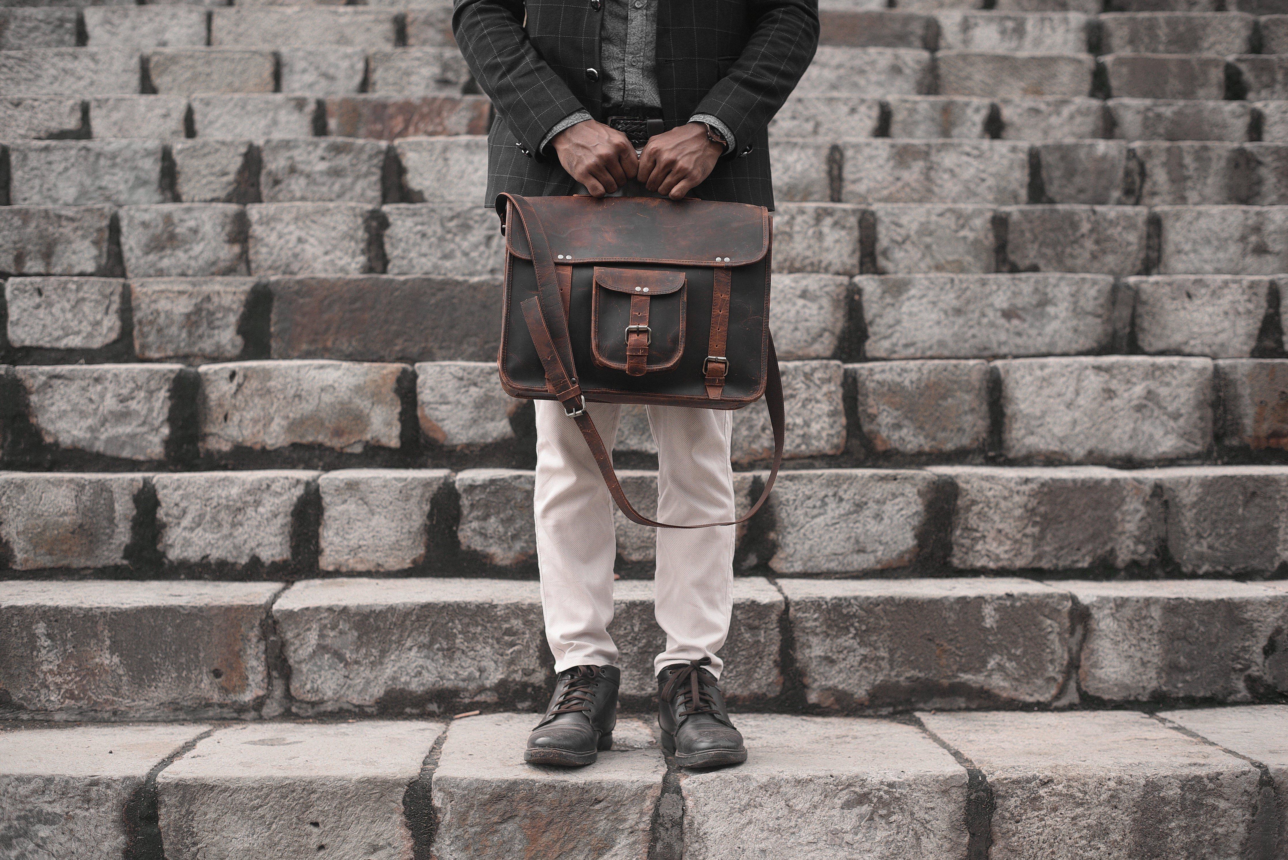 Кожаная сумка-мессенджер Loculus DÖTCH, коричневый кожаный портфель luufan вместительный портфель для ноутбука 15 16 17 дюймов кожаная сумка мессенджер для мужчин винтажная мужская сумка