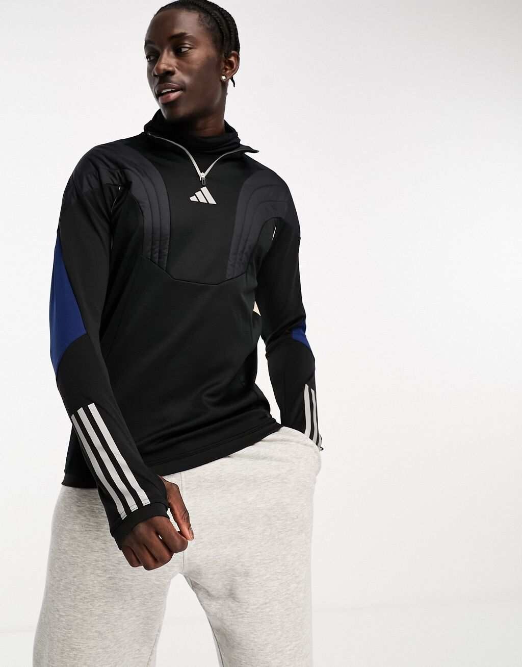 

Черная спортивная футболка с капюшоном adidas Football Tiro, Черный