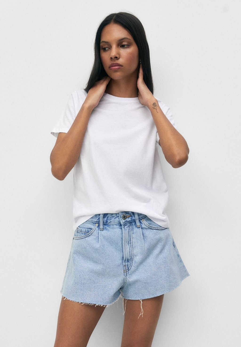 

Джинсовые шорты PULL&BEAR