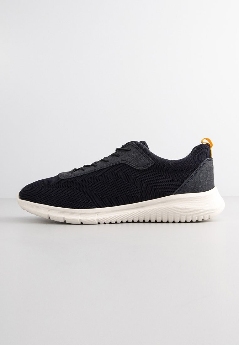 

Низкие кеды Geox
