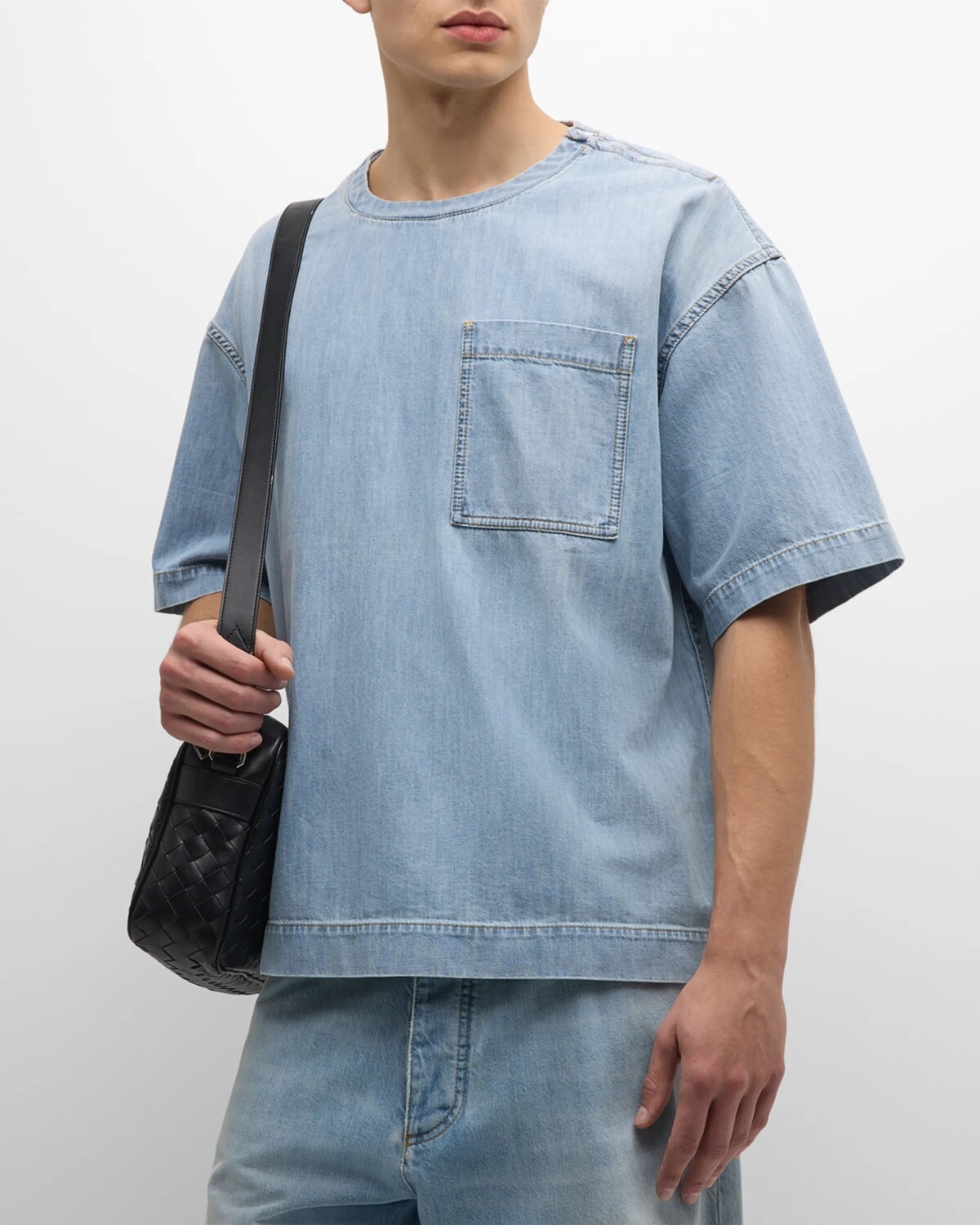 

Мужская футболка из отбеленного денима Bottega Veneta, цвет Sky Blue