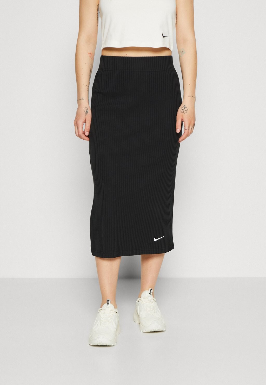 

Юбка-карандаш Nike, черный