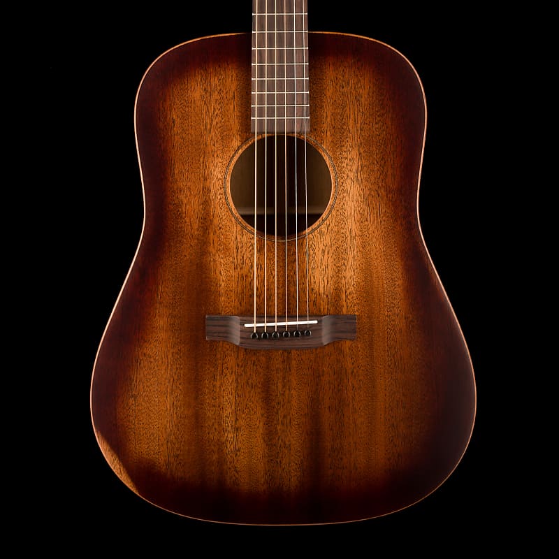 

Акустическая гитара Martin D-15M StreetMaster Acoustic Guitar Mahogany Burst with Soft Gig Bag