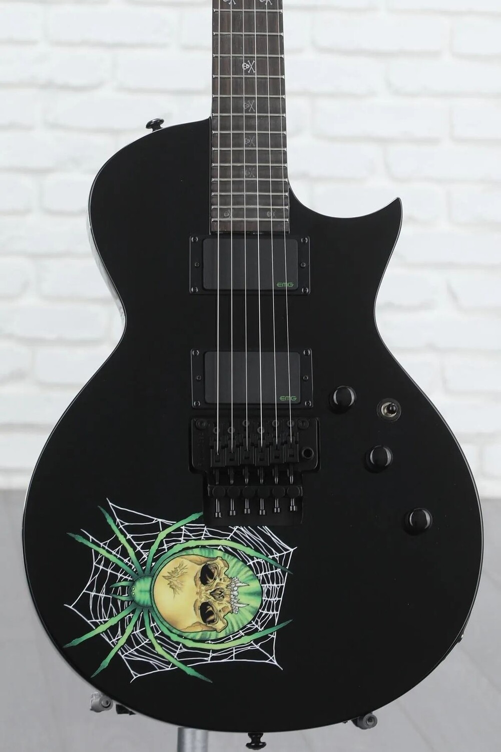

Электрогитара ESP LTD Kirk Hammett EKH-3 Spider, посвященная 30-летнему юбилею - черная