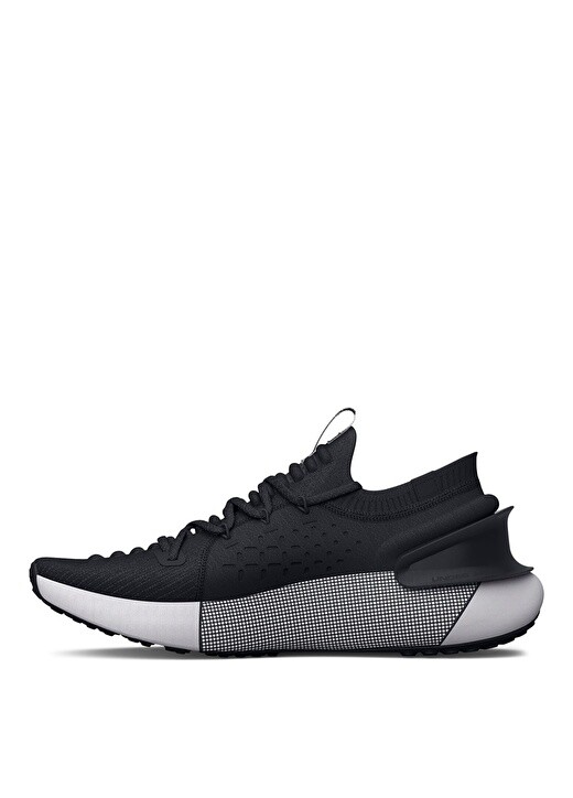 

Черные мужские кроссовки Under Armour