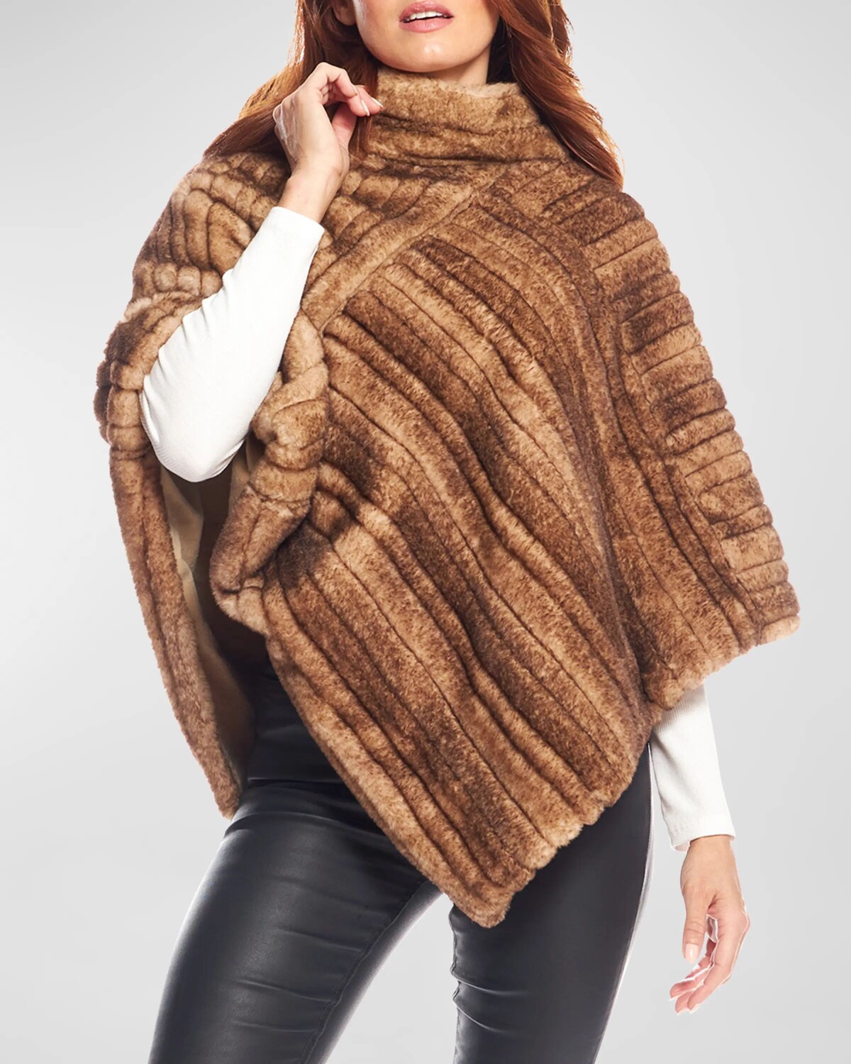 

Классическое пончо из искусственного меха норки Fabulous Furs, цвет Toffee