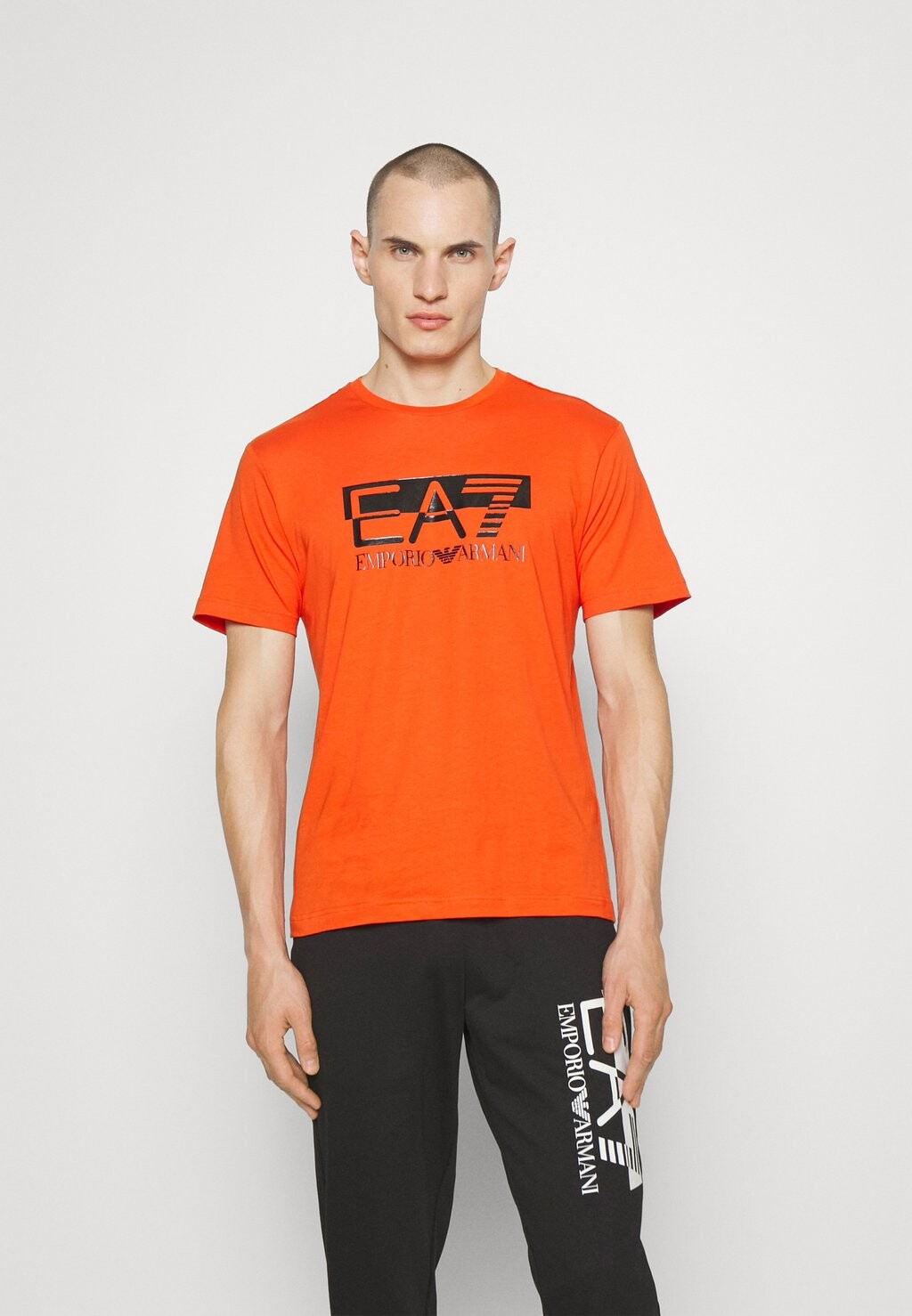 

Футболка с принтом EA7 Emporio Armani, темно-оранжевая