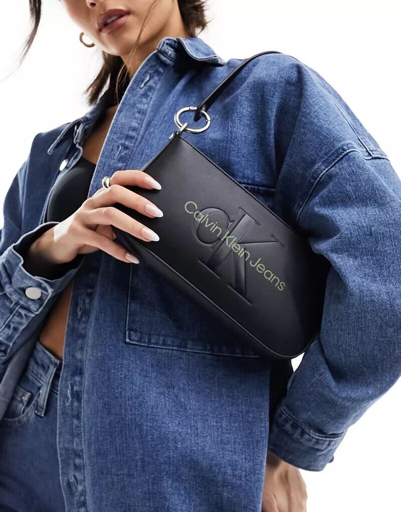 

Разноцветная сумка на плечо с монограммой Calvin Klein