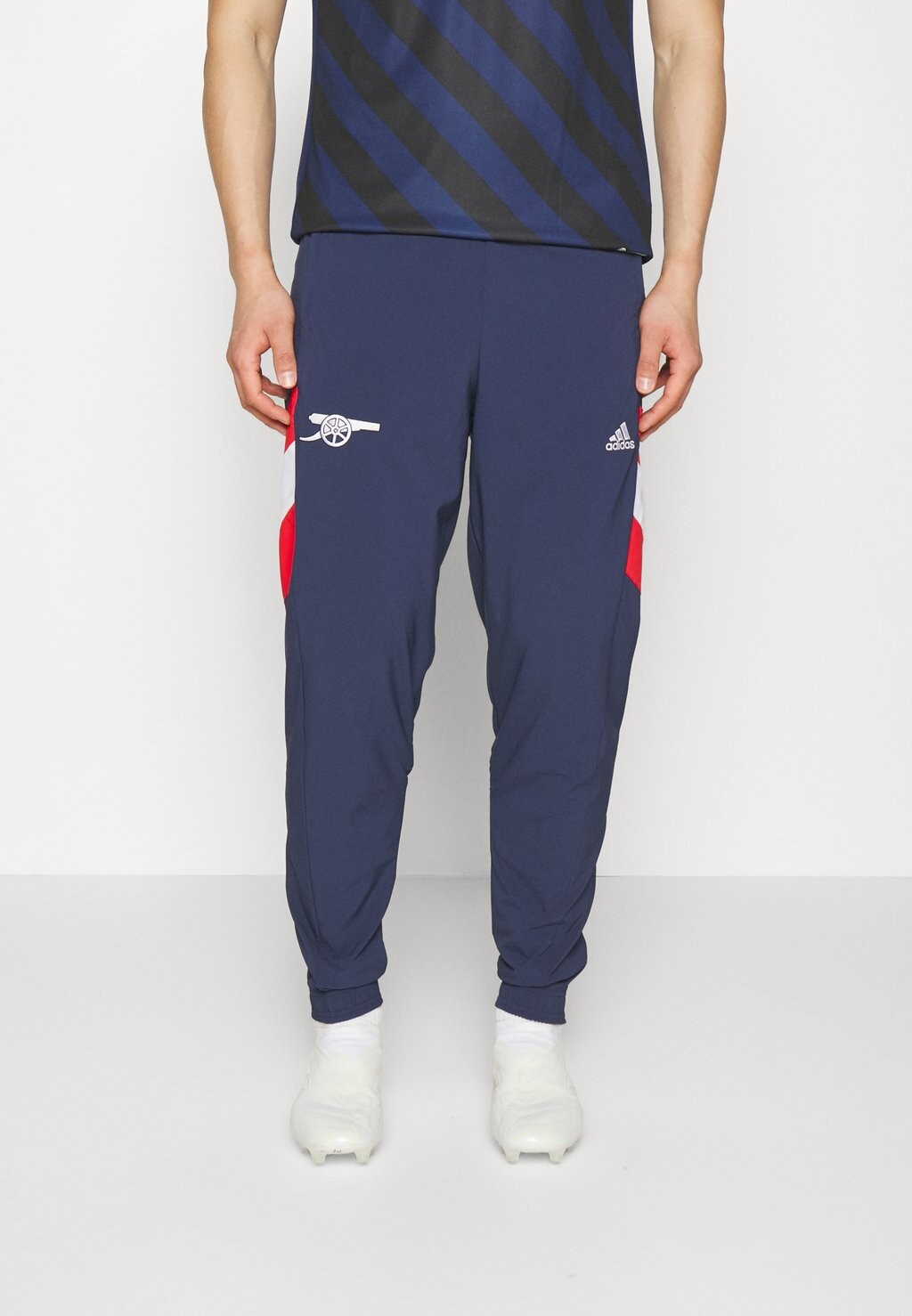 

Спортивные брюки Adidas