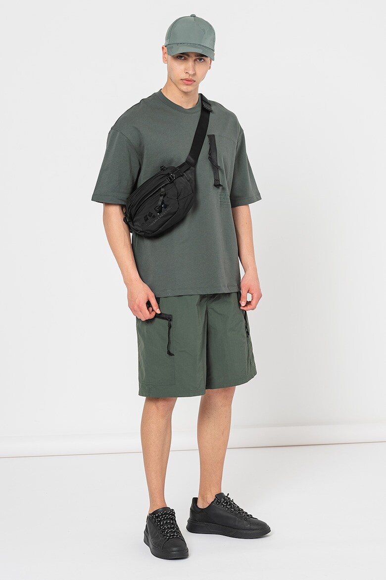 

Футболка с карманом Armani Exchange, зеленый