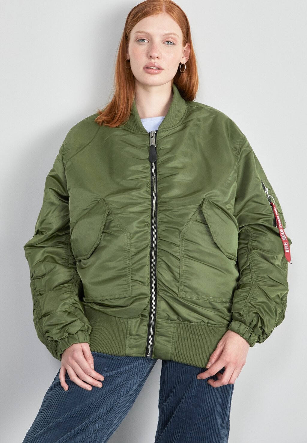 

Бомбер Alpha Industries, Серый