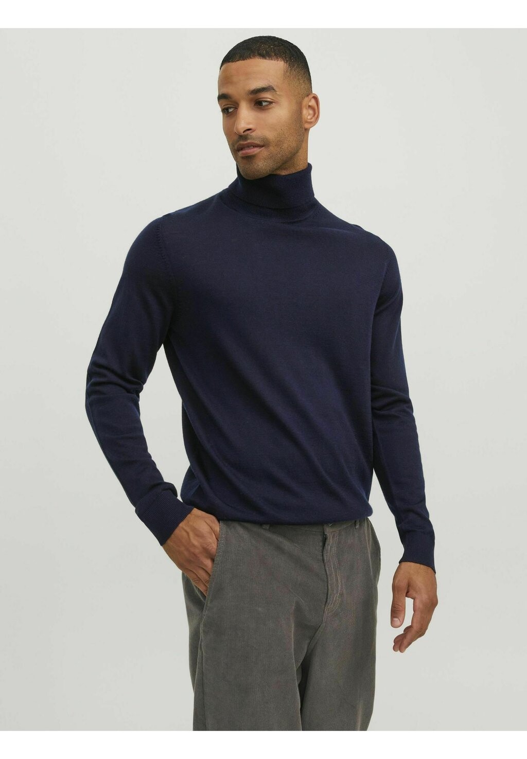 

Свитер РОЛЛКРАГЕН Jack & Jones, морской синий