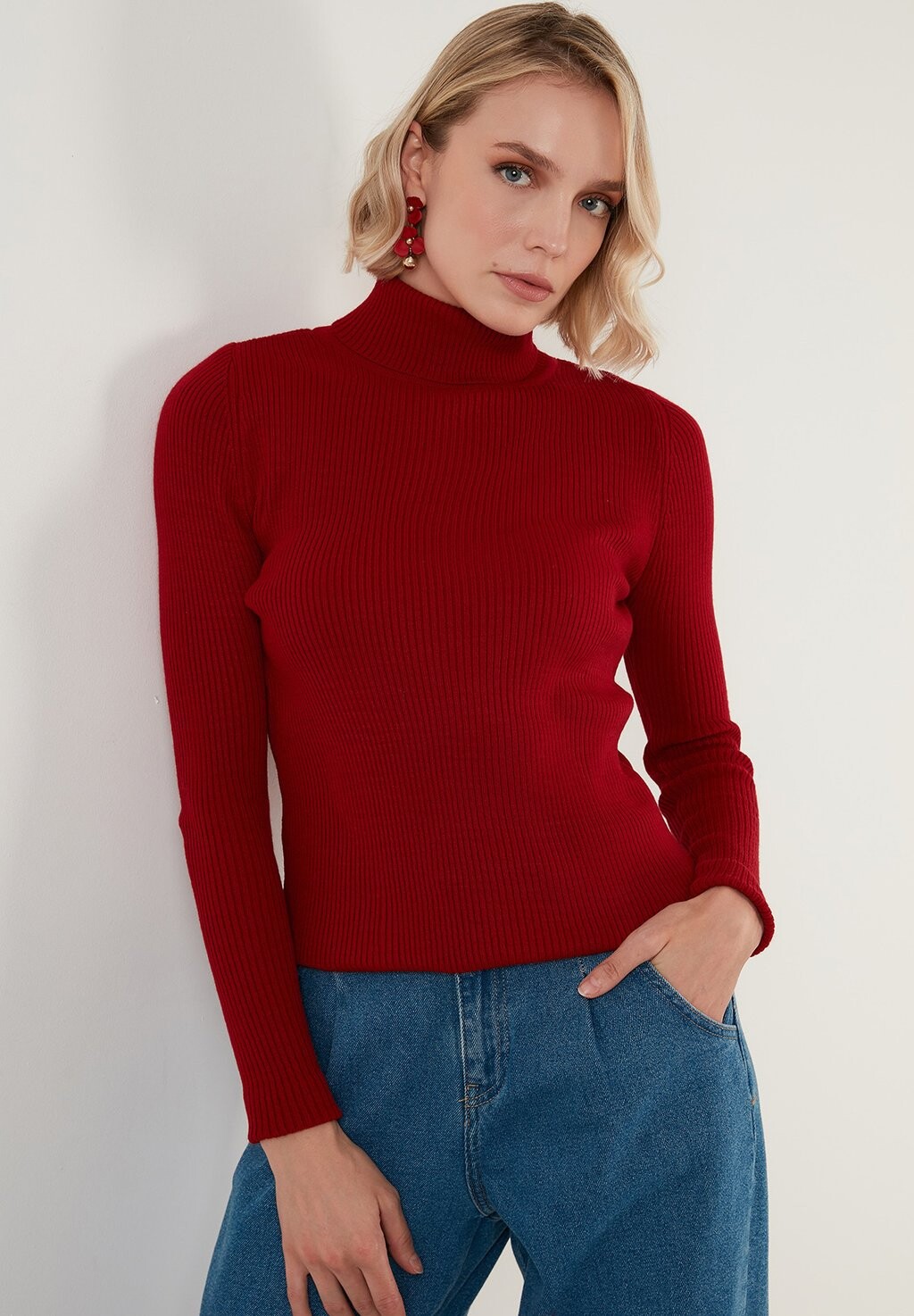 

Вязаный свитер REGULAR FIT LELA, цвет red